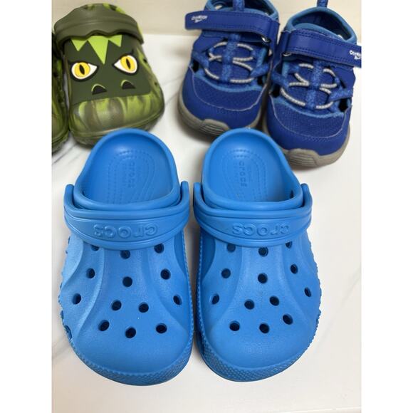 Boys Shoe Bundle Size 10C – Blue Crocs, Dino Clogs, OshKosh Sandals Lot - Picture 2 of 12